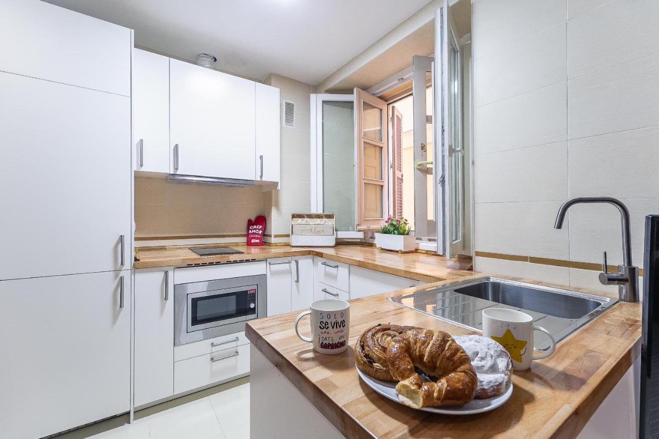 Mitjana Plaza Malaga Center Apartment Ngoại thất bức ảnh